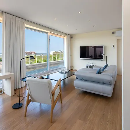 Penthouse With Seaview شقة