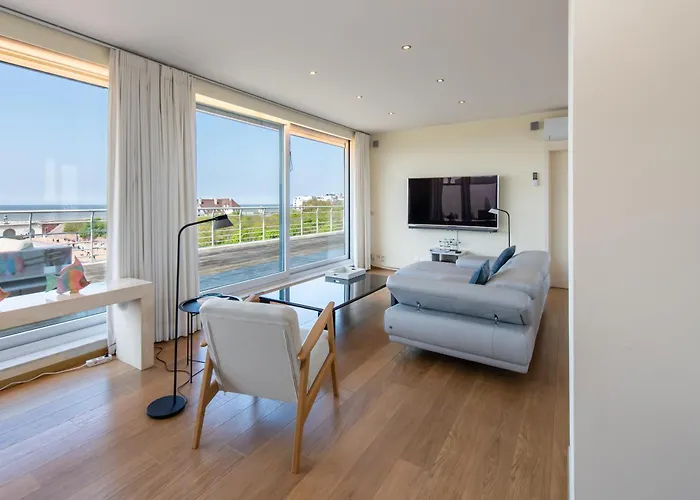 Penthouse With Seaview Apartment